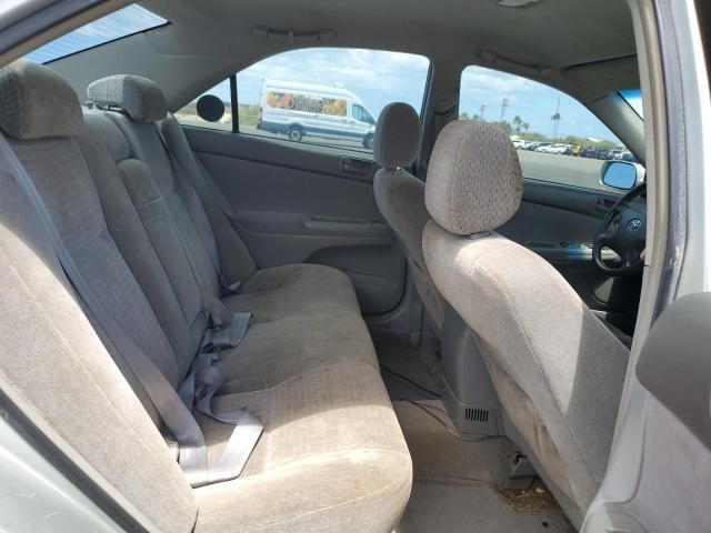 2004 Toyota Camry LE