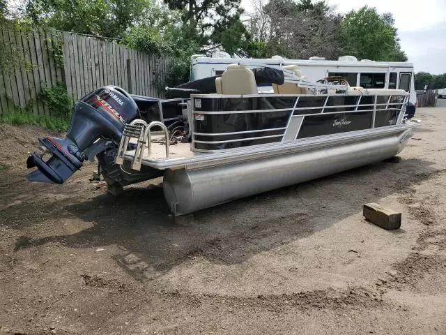 2018 Suncruiser Pontoon