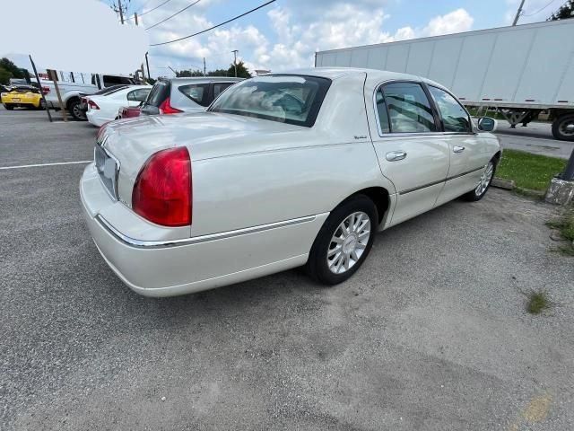 2007 Lincoln Town Car Signature