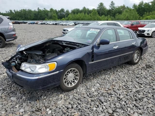 2001 Lincoln Town Car Signature