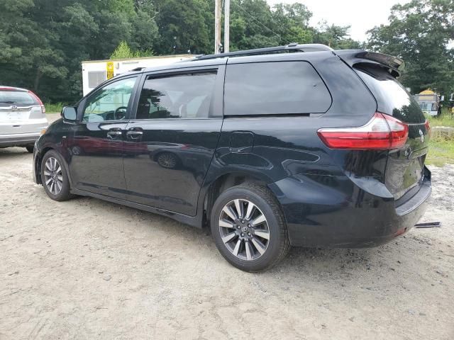 2018 Toyota Sienna XLE