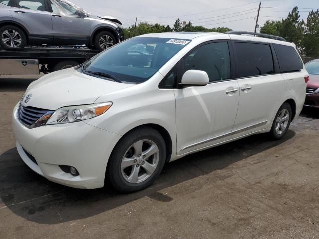 2015 Toyota Sienna XLE