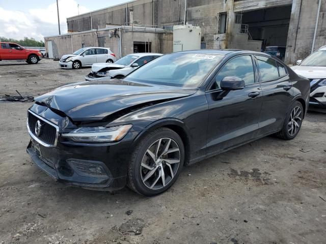 2019 Volvo S60 T5 Momentum