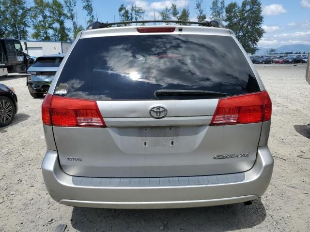 2004 Toyota Sienna XLE