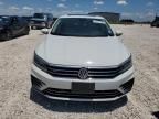 2019 Volkswagen Passat SE R-Line