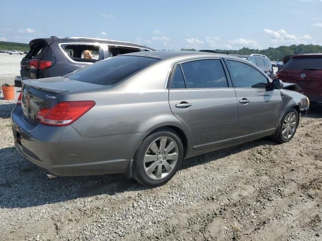 2005 Toyota Avalon XL