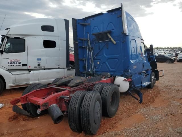 2019 Freightliner Cascadia 126