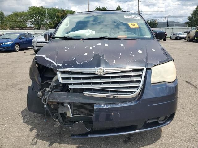 2008 Chrysler Town & Country Touring