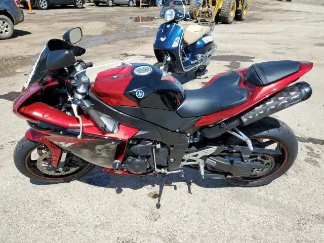 2011 Yamaha YZFR1