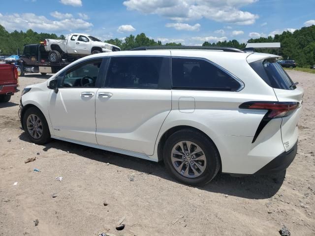 2021 Toyota Sienna XLE