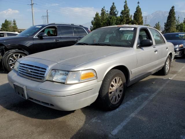 2004 Ford Crown Victoria LX