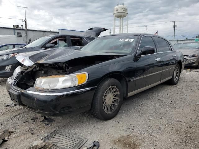 2000 Lincoln Town Car Signature