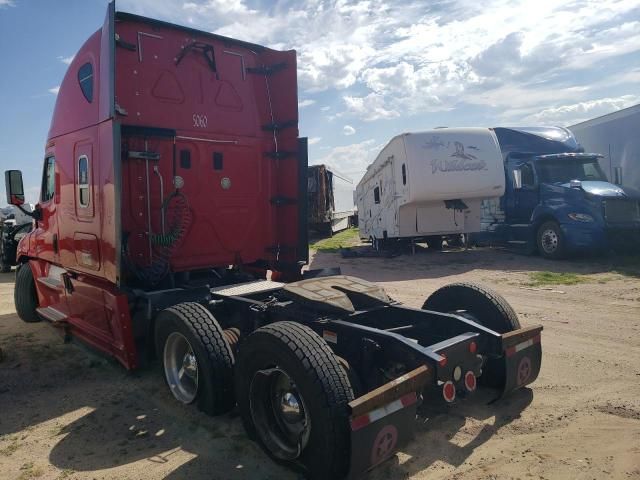 2015 Freightliner Cascadia 125