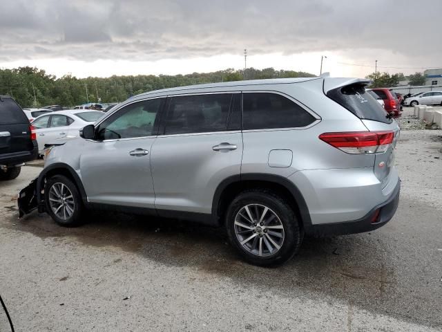 2019 Toyota Highlander SE