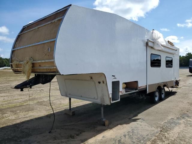 2005 Keystone Laredo