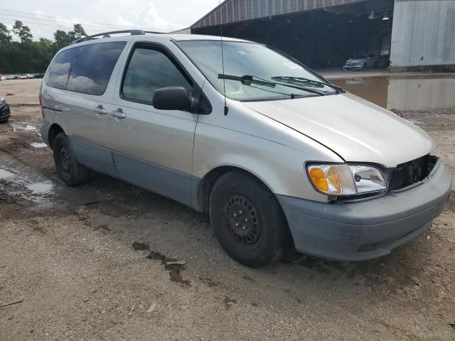 2003 Toyota Sienna CE