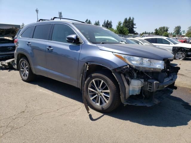 2018 Toyota Highlander SE