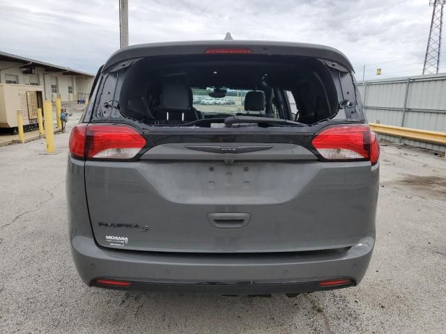 2020 Chrysler Pacifica Touring L Plus