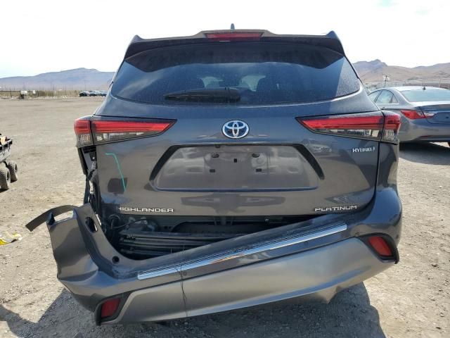 2022 Toyota Highlander Hybrid Platinum