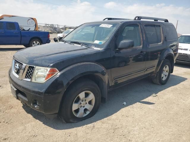 2005 Nissan Pathfinder LE