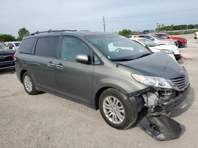 2013 Toyota Sienna XLE