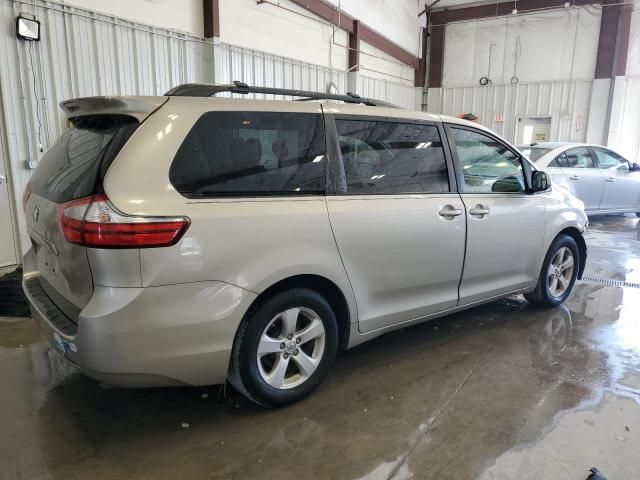 2015 Toyota Sienna LE