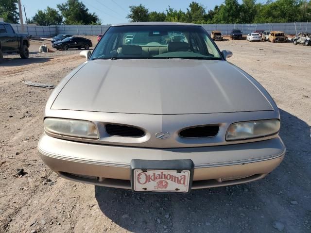 1999 Oldsmobile 88 Base