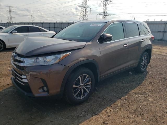 2018 Toyota Highlander SE