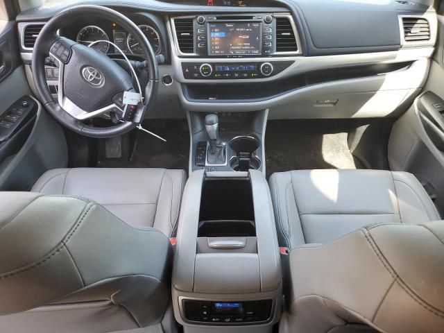 2017 Toyota Highlander SE