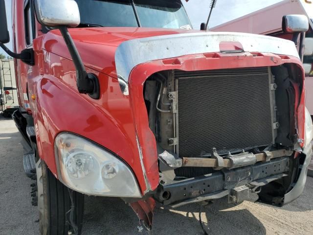 2015 Freightliner Cascadia 125