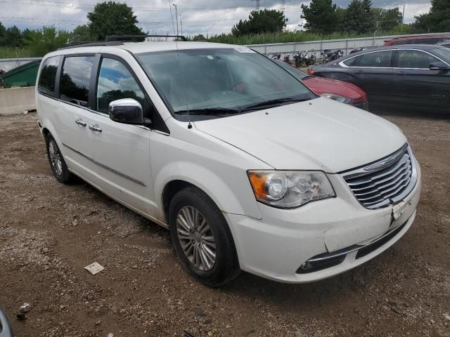 2013 Chrysler Town & Country Touring L