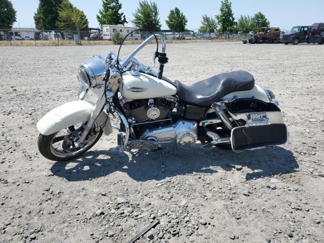 2014 Harley-Davidson FLD Switchback