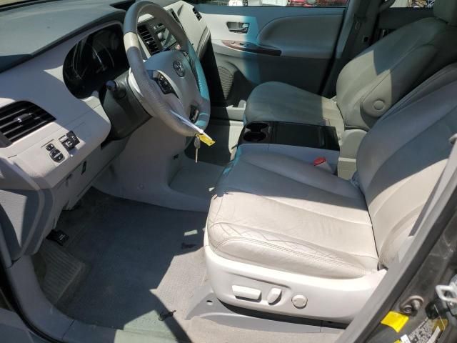 2012 Toyota Sienna XLE