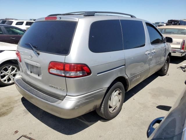 2002 Toyota Sienna LE