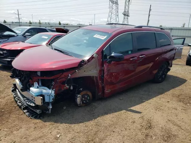 2021 Toyota Sienna XSE