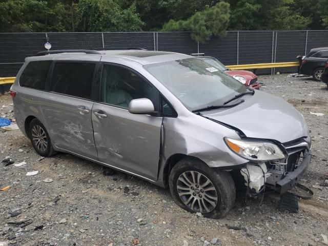 2018 Toyota Sienna XLE