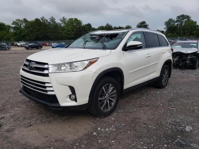 2019 Toyota Highlander SE