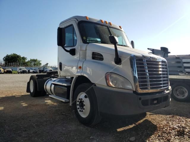 2014 Freightliner Cascadia 113