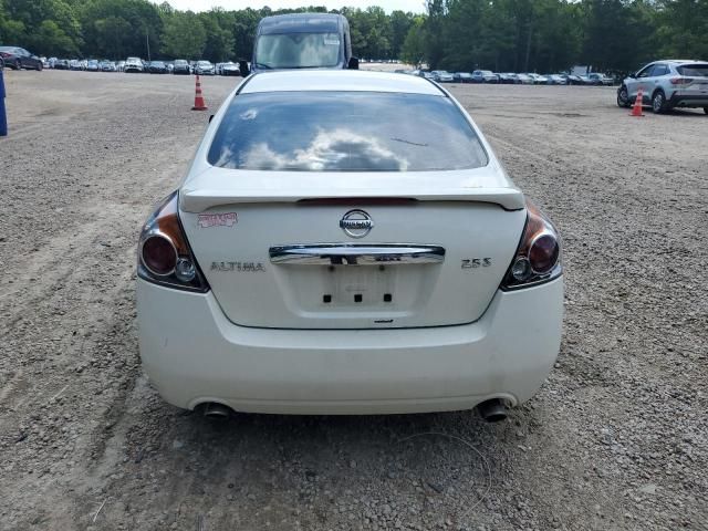 2010 Nissan Altima Base