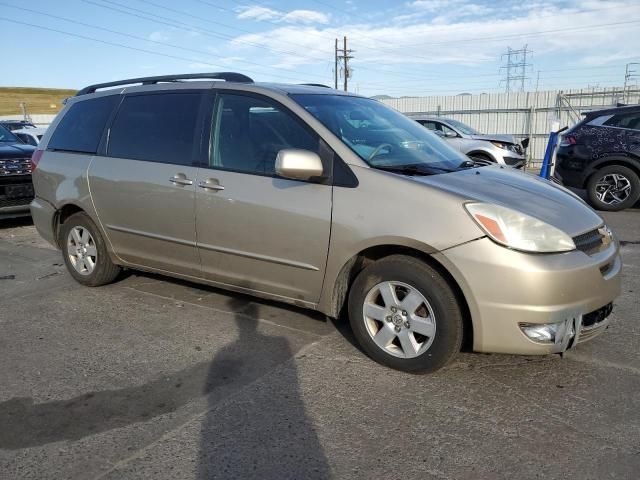 2004 Toyota Sienna XLE