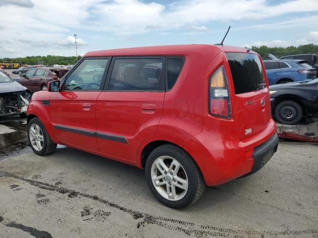 2010 KIA Soul +