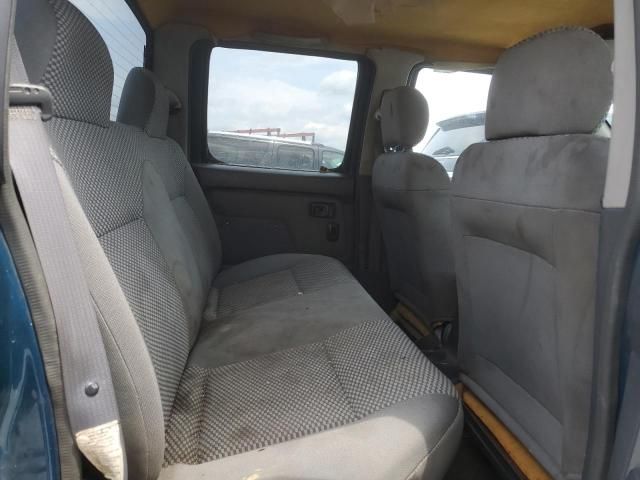 2001 Nissan Frontier Crew Cab XE