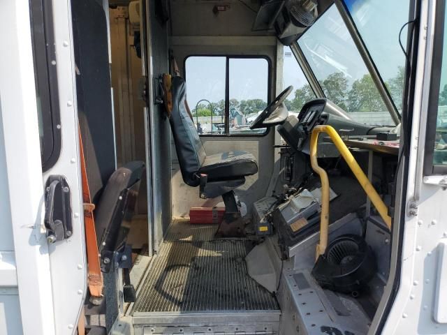 2003 Freightliner Chassis M Line WALK-IN Van