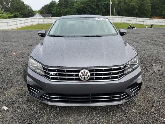 2017 Volkswagen Passat R-Line