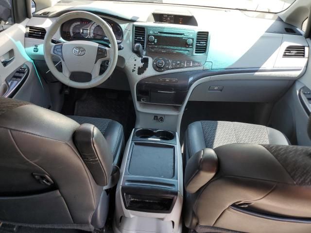 2011 Toyota Sienna Sport