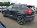 2022 Volvo XC40 T5 R-Design