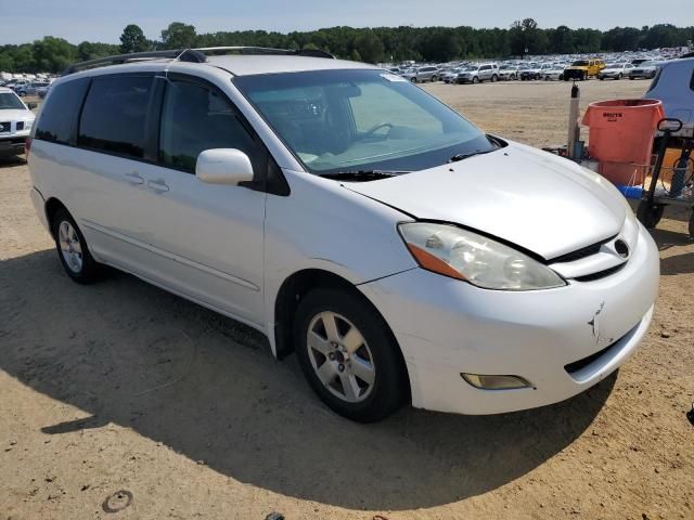 2006 Toyota Sienna XLE