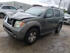 2005 Nissan Pathfinder LE