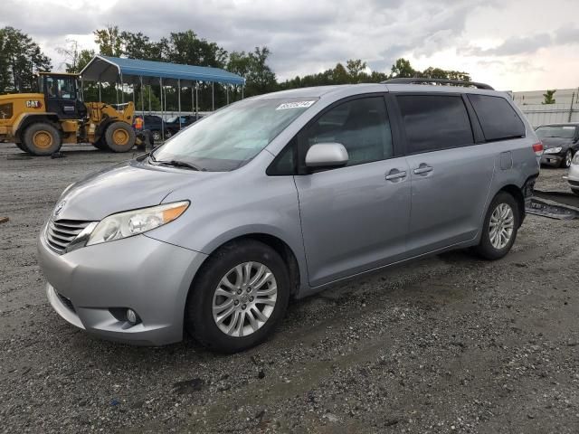 2012 Toyota Sienna XLE