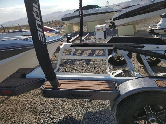 2017 Nauticstar 215 XTS